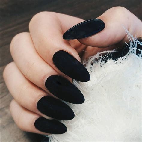 almond nails black matte